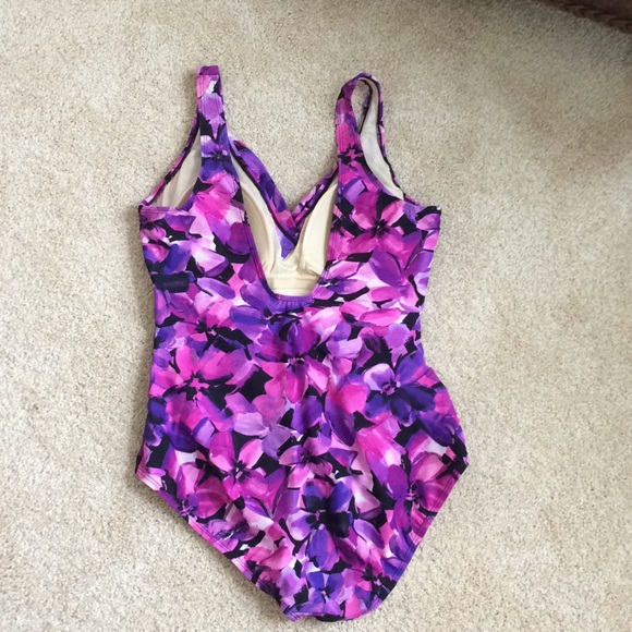 Swimsuit- Slim Suit - size 10 - Picture 2 of 2